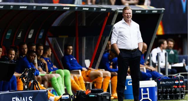 Koeman: «El Barça no está mirando al futuro ni económica ni futbolísticamente»