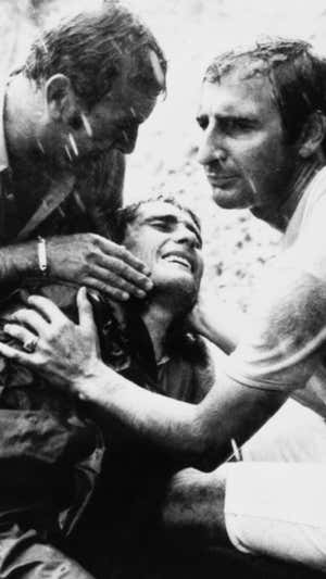 Luis Ocaña, tras la caída que le obligó a abandonar el Tour de 1971. AFP