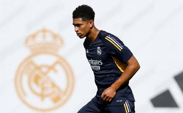 Bellingham, durante el primer entrenamiento.  REAL MADRID