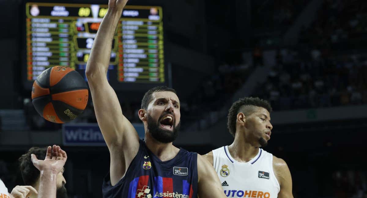 Nikola Mirotic durante la final de la Liga Endesa ante el Real Madrid./Efe