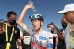 Pogacar se rodea de 14 españoles para ganar el Tour de Francia: el exmasajista de Pantani, cuatro profesores, 'El Kapo'...