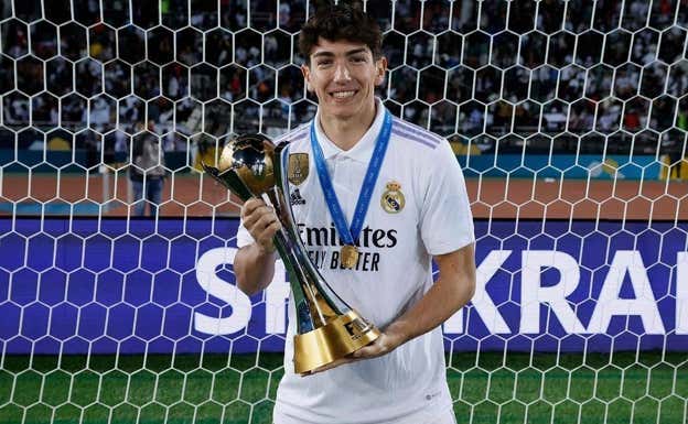 Mario Martín, con el Mundial de Clubes conquistado en febrero.  INSTAGRAM: @mariomartin_6