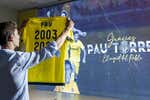 Pau Torres ficha por el Aston Villa y se despide entre lágrimas del club de su vida: «El recorrido no podía ser más bonito»