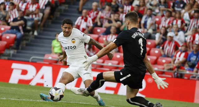 El Valencia pide más al Alavés por Marcos André; Thierry se piensa su salida a Marsella