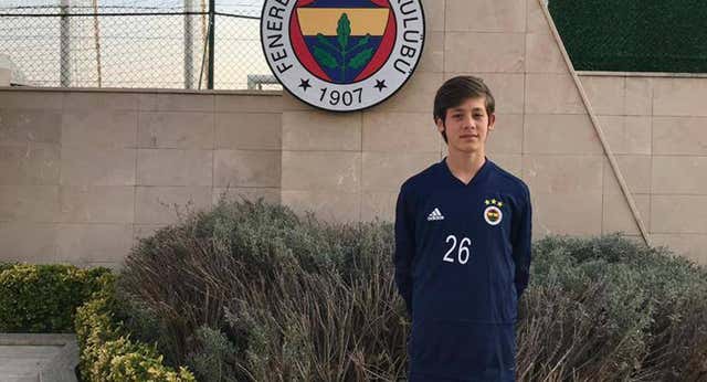 Jugarse el trabajo para fichar a «una mezcla de Guti y Modric»: así se las ingenió el descubridor de Arda Güler