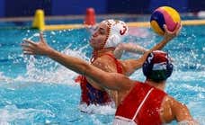 España cae en el debut pero coge un atajo en el Mundial