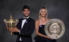 Carlos Alcaraz vuelve a ser “un chico normal” tras conquistar Wimbledon, a falta de que su hermano le 'devuelva' el trofeo