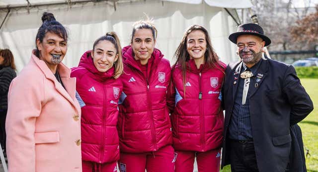 España y Nueva Zelanda se reconcilian con un ‘perdón’ y una verdadera haka