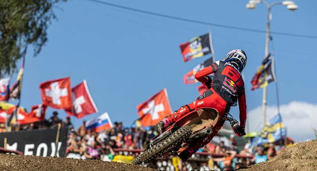 Jorge Prado cuenta las citas para proclamarse campeón del mundo de motocross