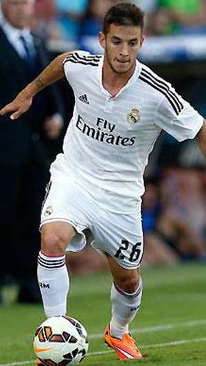 Álvaro Medrán, durante su debut con el primer equipo del Real Madrid.  Real Madrid