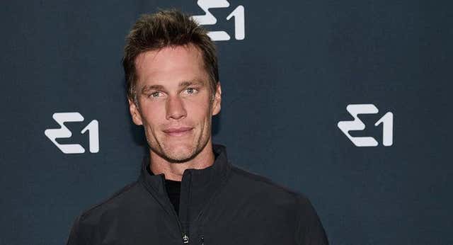 Tom Brady se apunta a la moda de los barcos voladores