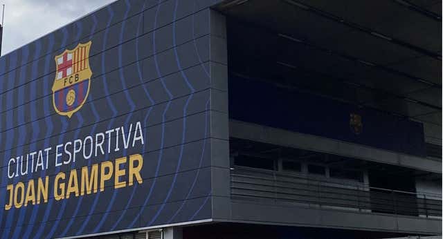 Un empleado en dos horas: el vacío veraniego de la Ciudad Deportiva del Barça