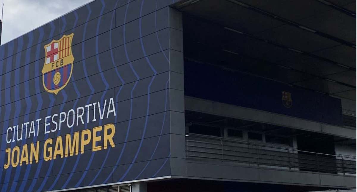 Puerta principal de la Ciudad Deportiva