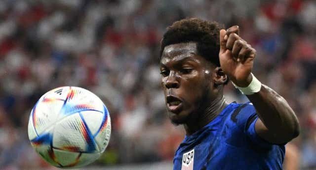 Yunus Musah, gran deseo del Milán, no entrena en Suiza con el Valencia