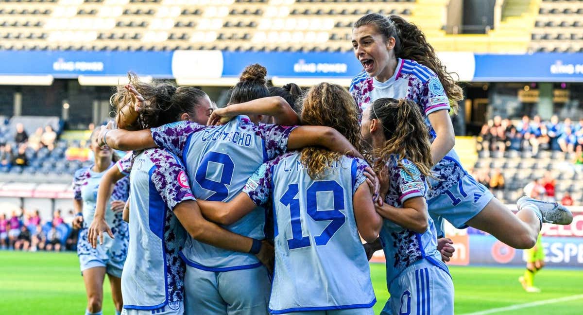 La Selección Sub-19 celebra uno de los goles ante Chequia./UEFA