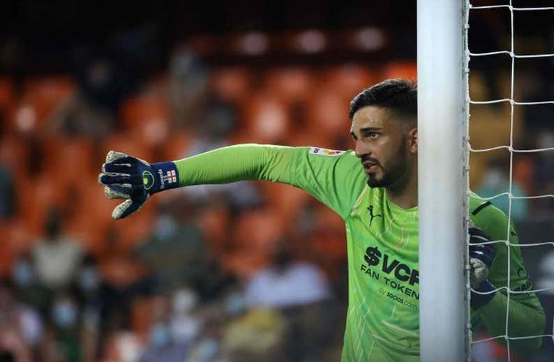 El Bayern iría a por Mamardashvili sólo si Neuer se recupera de la lesión