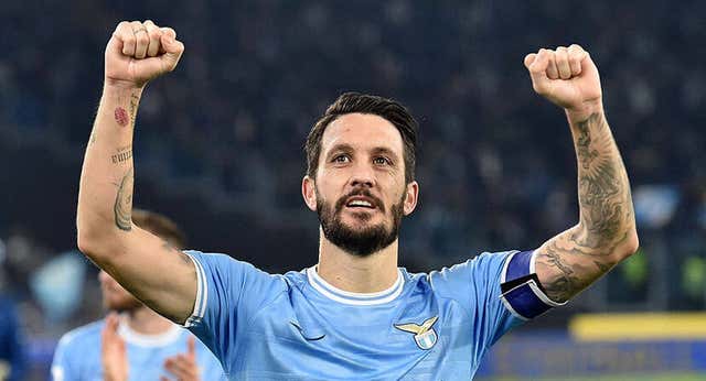 Luis Alberto rechaza cuatro veces el sueldo para quedarse en la Lazio pero Lotito sigue planteando cambios en el acuerdo