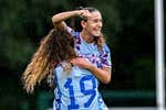 Júlia Bartel y Txell Font llevan a la Sub-19 a una nueva final