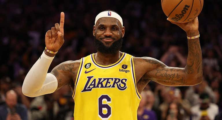 Lebron James, durante un partido con los Lakers.
