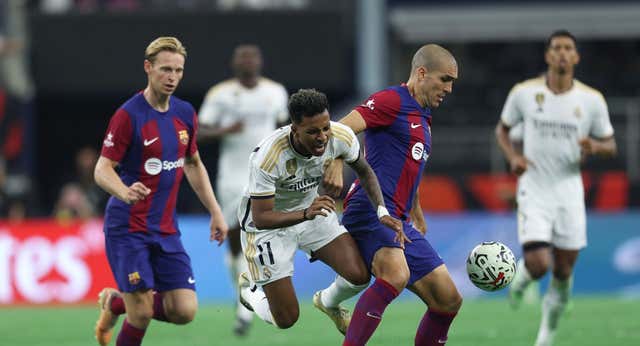 Oriol Romeu, para Frenkie De Jong: así busca Xavi para darle las llaves al neerlandés