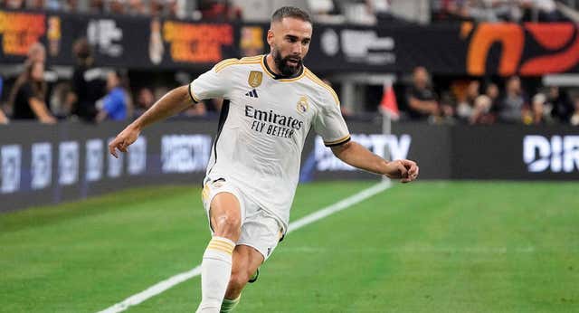 Carvajal ‘reta’ al Barça: ‘Que estén tranquilos; a la hora de la verdad les pasaremos por encima’