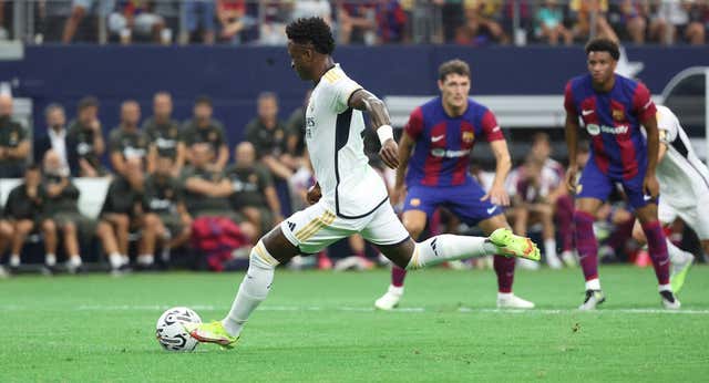 Poco de Bellingham en un Madrid que sigue siendo el de Vinicius