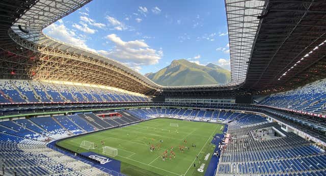 En ‘casa’ de Canales: Atlético y Real Sociedad se miden en el impresionante estadio BBVA