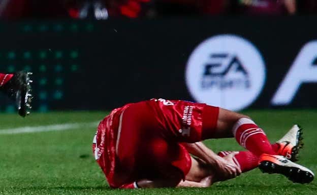 Luciano Sánchez cae gravemente lesionado. Efe