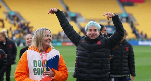¿Cómo trabajan los ‘vampiros’ en el Mundial femenino? Visitas sorpresa, pantalones por las rodillas, dos extracciones…