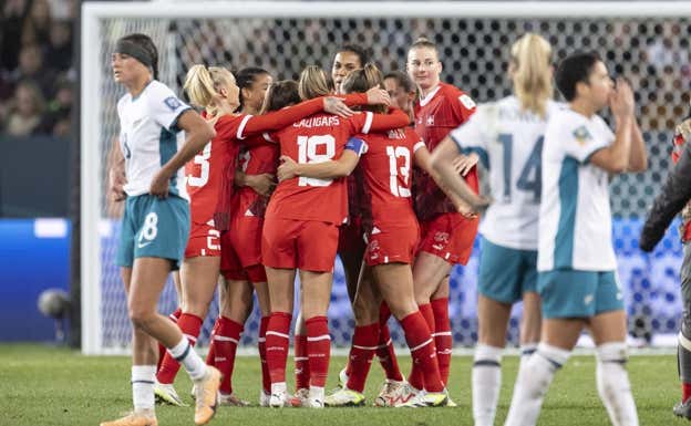 Suiza celebrando un gol contra Nueva Zelanda.  EFE