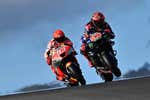 Yamaha y Honda se hunden en un nido de abejas reina