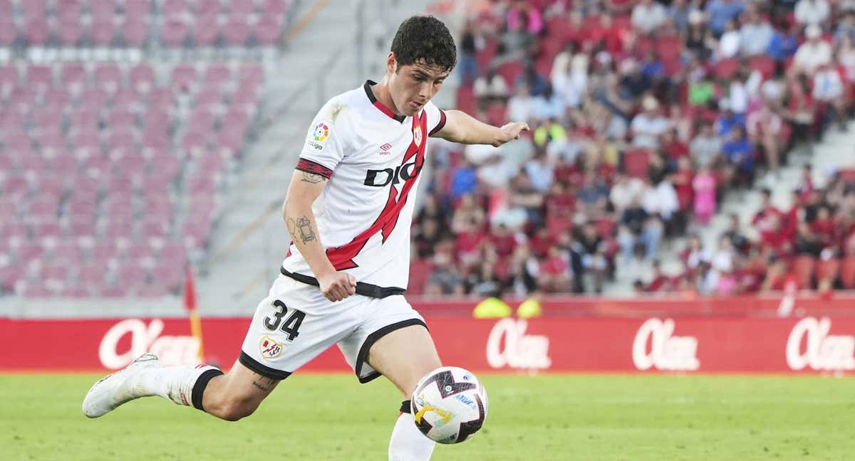 Sergio Camello, en un partido con el Rayo./GETTY