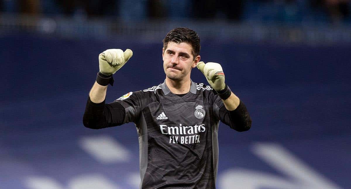 Courtois en un partido con el Real Madrid./Reuters