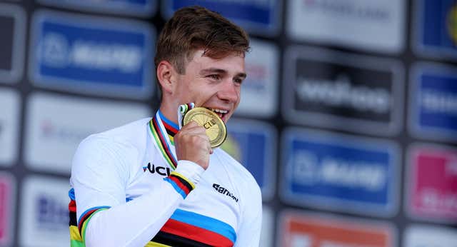 Evenepoel rompe el crono para proclamarse campeón del mundo
