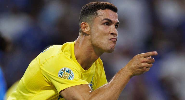 Cristiano gana su primer título en Arabia.