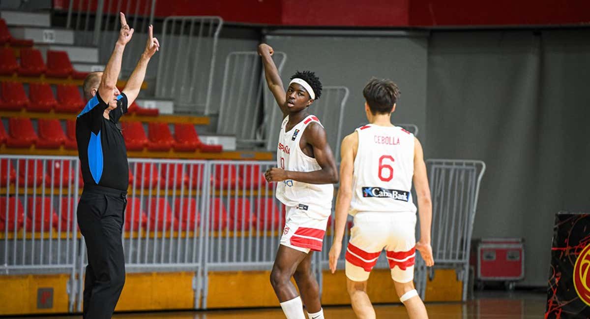 Gildas Giménez celebra unos de sus triples ante Lituania en semifinales/ FIBA
