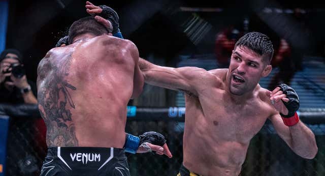 Vicente Luque vuelve dominando a Dos Anjos: “Es un milagro que esté aquí”