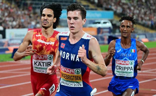Jakob Ingebrigsten, junto a Katir en los Europeos de Múnich 2022. AFP