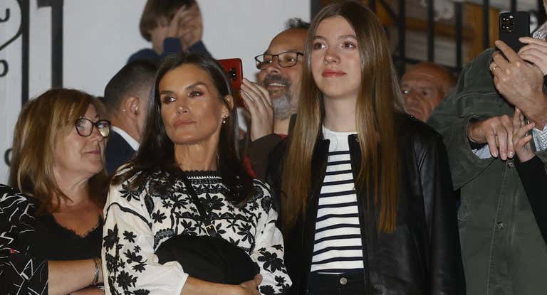 Fotografía de archivo de la Reina Letizia y la Infanta Sofía.