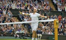 Desafió a Federer en Wimbledon y ahora pide dinero para seguir jugando: «Me vale hasta comida y cordajes»