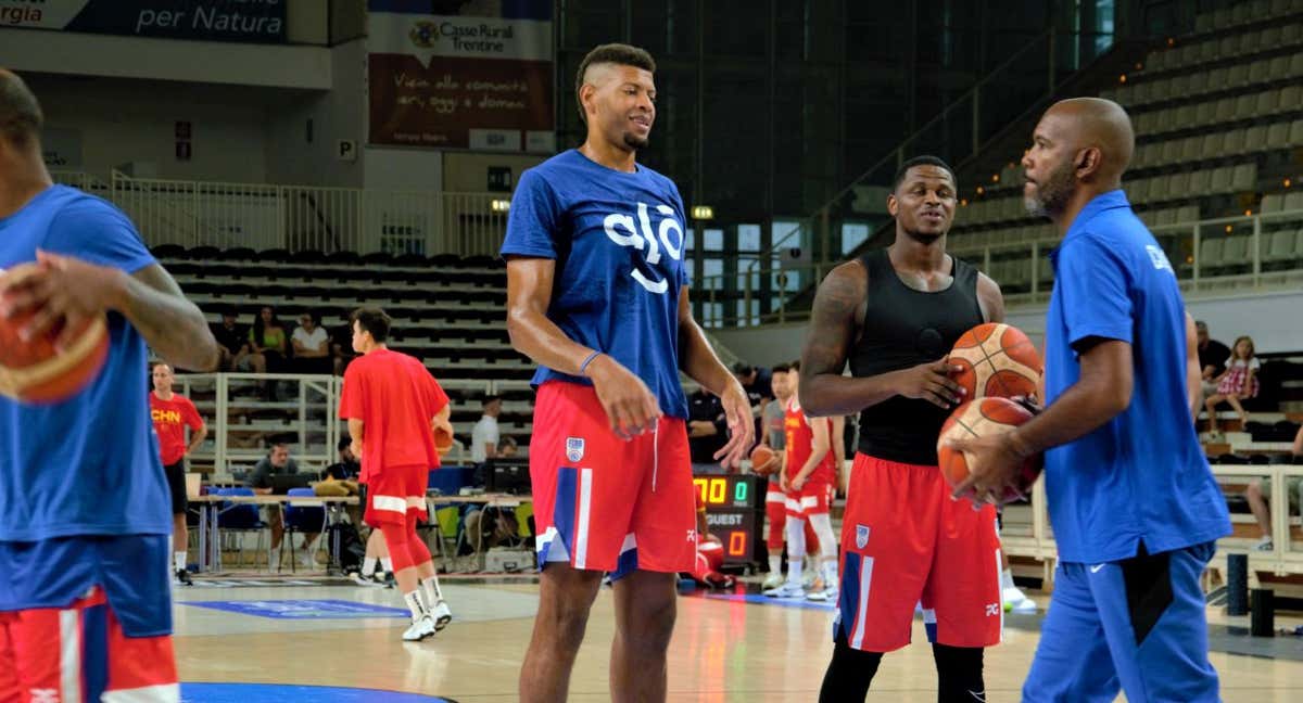 Tavares, durante la concentración de Cabo Verde en Trento./RELEVO/JULIO OCAMPO