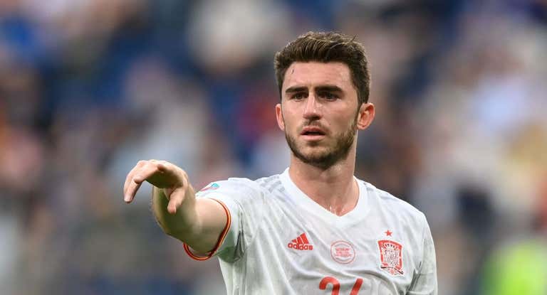 Laporte jugando con la Selección.