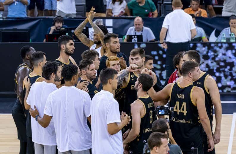 La rodilla de Alberto Díaz puede condicionar la lista de España tras el último ensayo antes del Mundial
