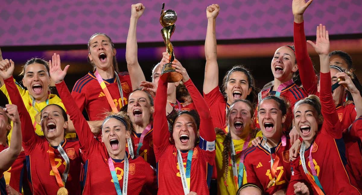 España rompe el cielo para ser campeonas del mundo