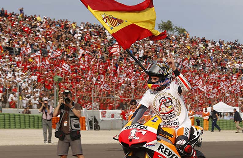 El día que MotoGP y la selección femenina de fútbol se unieron