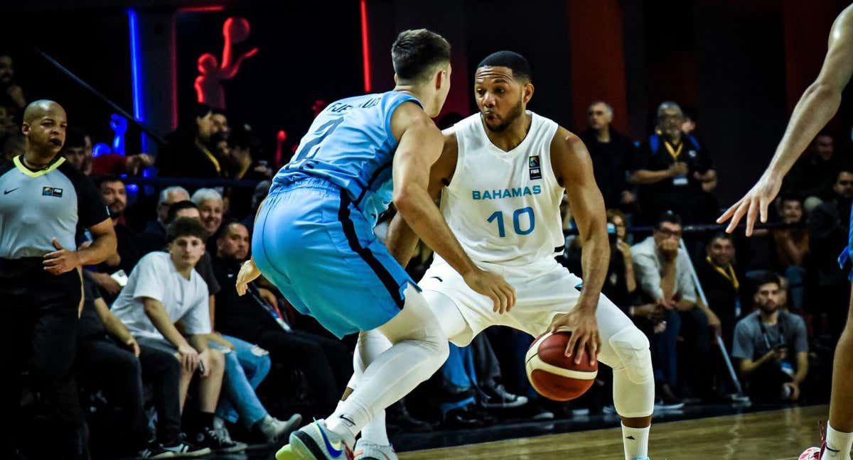 Eric Gordon, durante el partido entre Bahamas y Argentina/EFE