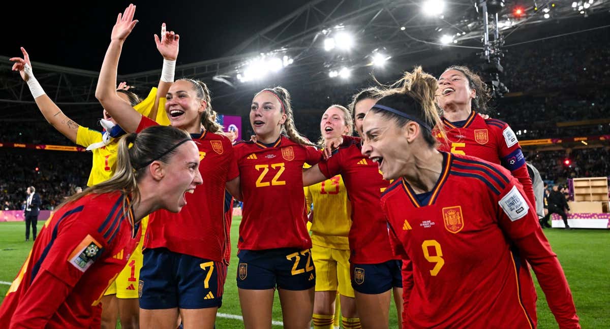 Las jugadoras de la Selección española celebran la consecución del Mundial./EFE