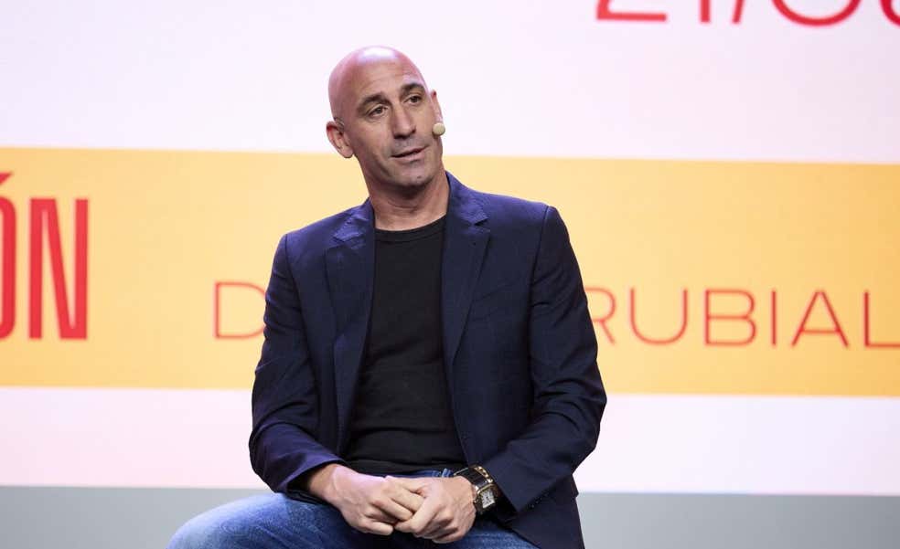 Luis Rubiales no dimite: así seguimos en directo el día 25 las reacciones