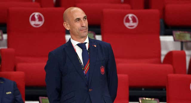 ¿A qué se expone Rubiales tras el expediente abierto por la FIFA?