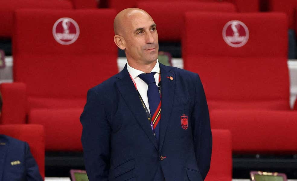 ¿A qué se expone Rubiales tras el expediente abierto por la FIFA?